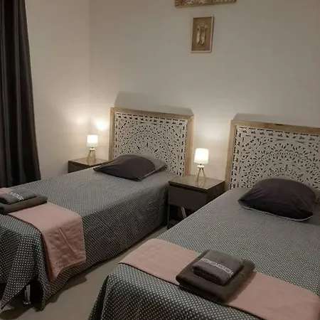 Dernier Etage Avec Privatif Sur Grande Terrasse *