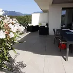 Dernier Etage Avec Privatif Sur Grande Terrasse Apartman