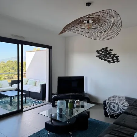 Dernier Etage Avec Privatif Sur Grande Terrasse * Porto-Vecchio